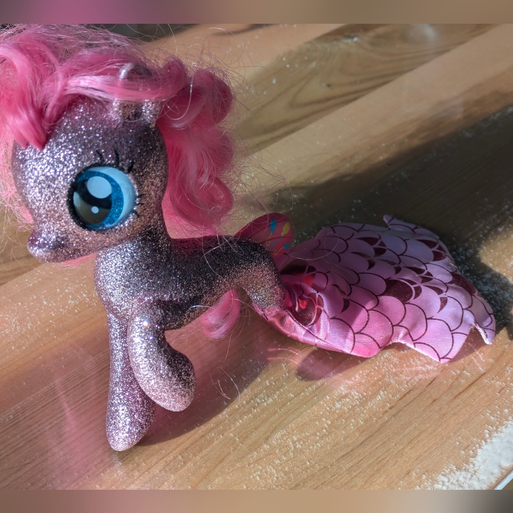 My Little Pony: The Movie Pinkie Pie Seapony Figure - Picture 3 of 5